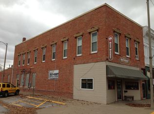 122 E Main St, Aledo, IL 61231