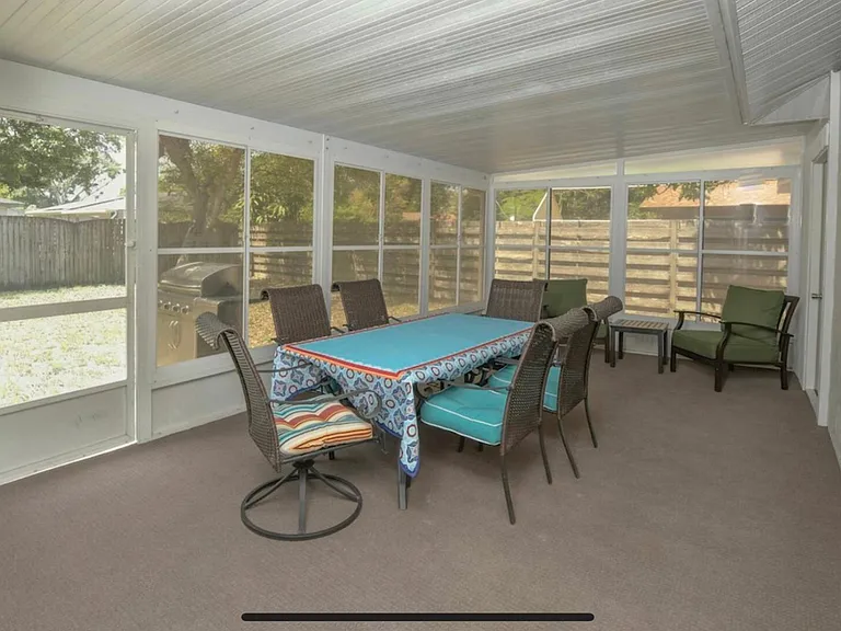 2650 Colorado St — Photo 15