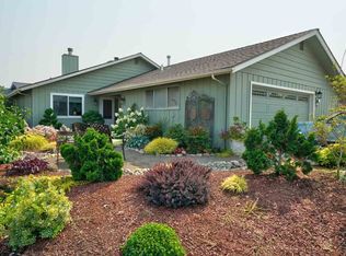 3389 Oakcrest Dr NW, Salem, OR 97304