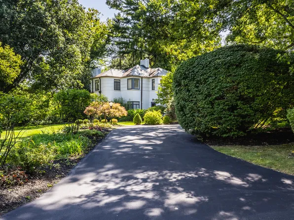 7975 Hillcrest Rd, Indianapolis, IN 46240