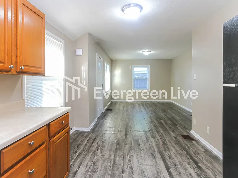 5309 E Sutton St — Photo 5