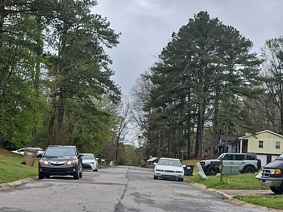 5th image of 6843 Knollwood Dr