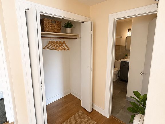 4th image of 7018 W Archer Ave #2R