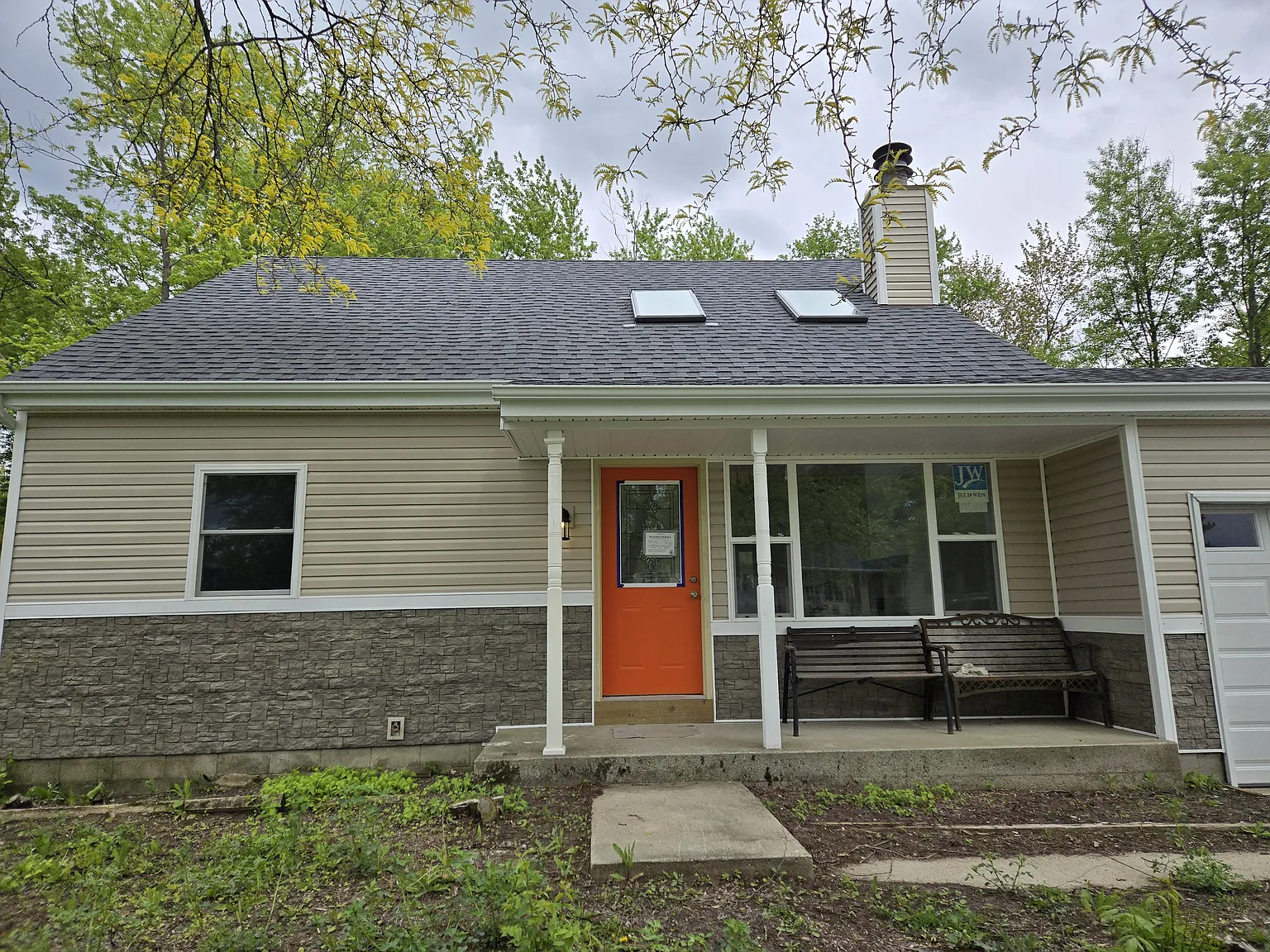 3 bed, 2200 sqft, $3,199 — Photo 1