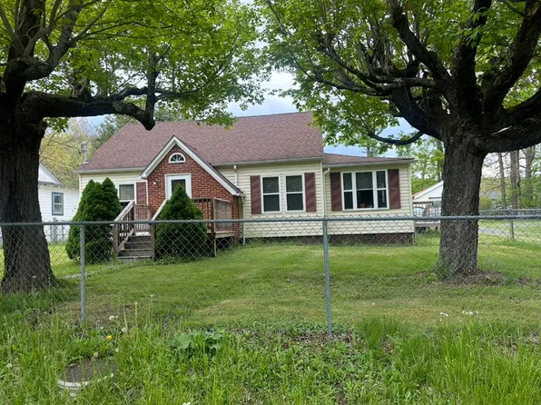 149 Young St, Rupert, WV 25984