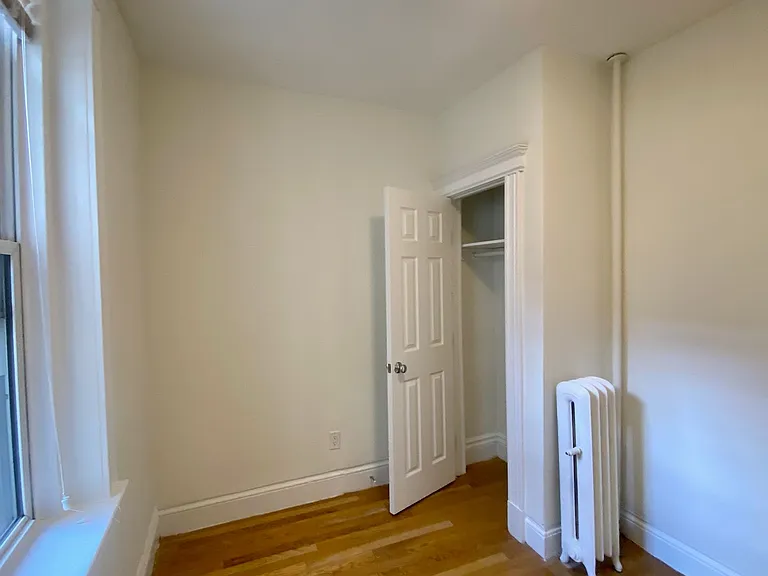 12 Camelot Ct #15R — Photo 20