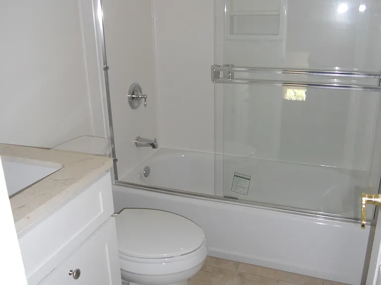 980 El Camino Ave #B — Photo 18