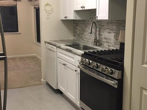 3rd image of 2844 Dover Ln APT 203