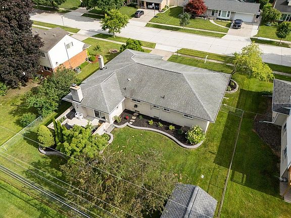 4th image of 34650 Wood St