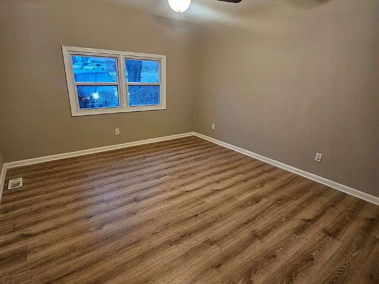 1512 SW Highway Ln — Photo 10