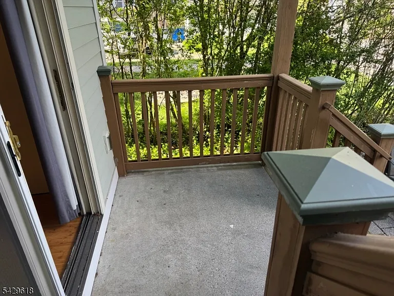 18 Sayre St #1L — Photo 13