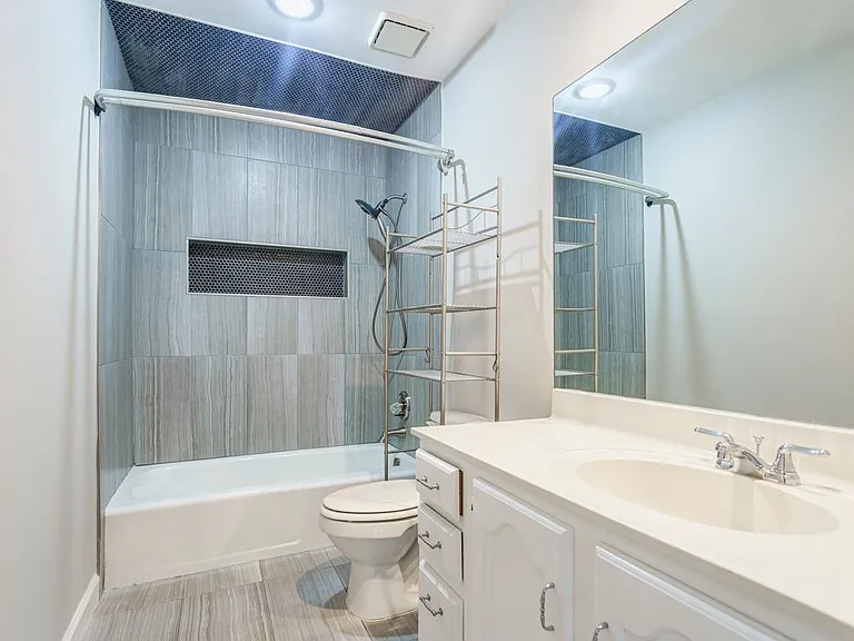 613 Kimberly Ln NE — Photo 17