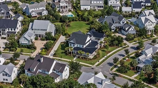 4th image of 201 Black Powder Ln