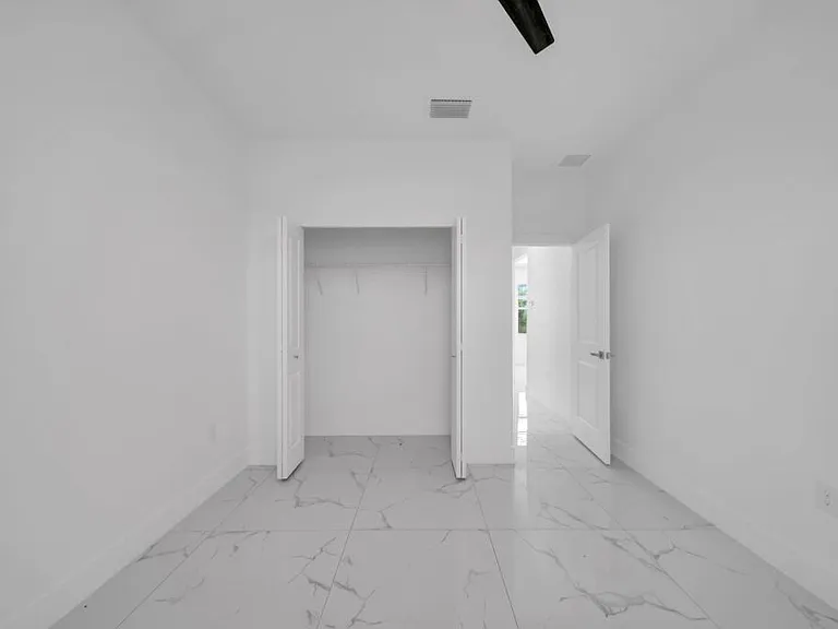 325 Paulcrest Ave — Photo 35