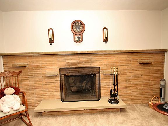5th image of 2407 Devonshire Dr