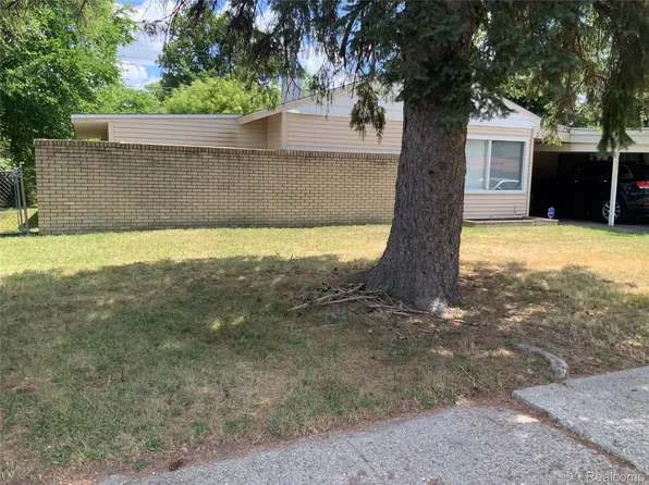 3513 Briarwood Dr, Flint, MI 48507