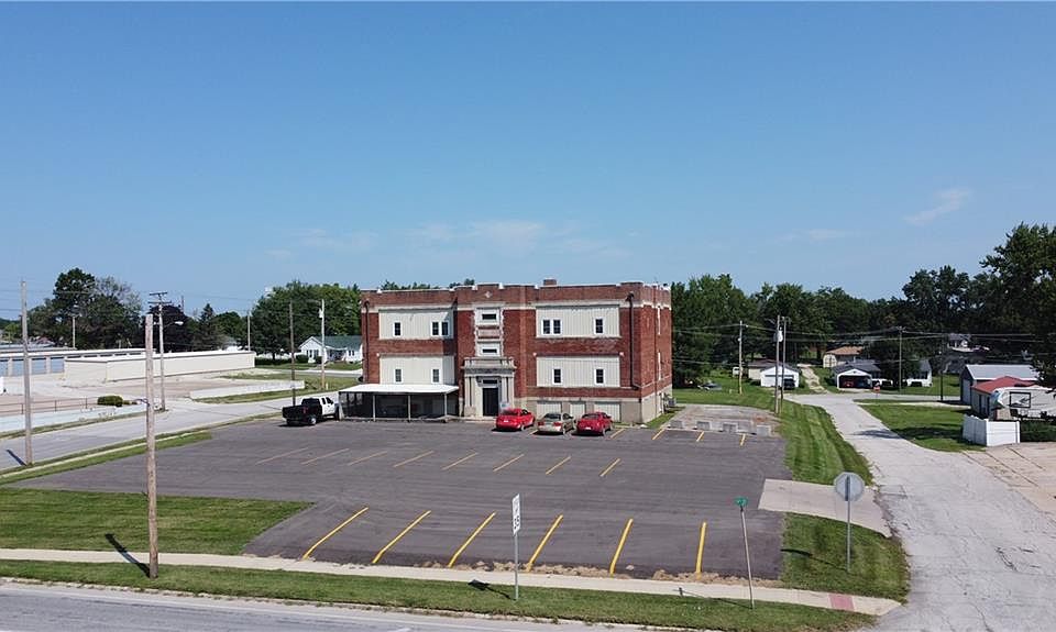 1st image of 1001 E 9th St