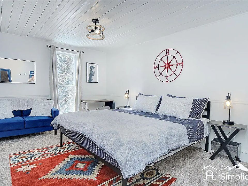 Furnished bedroom for rent