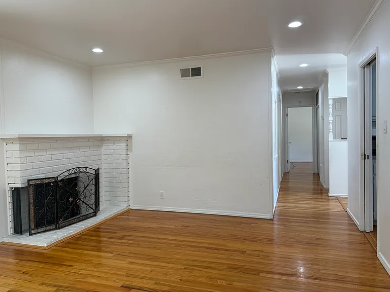1067 Belvedere Ln — Photo 7