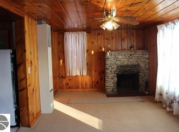 3rd image of 734 N Rock Lake Dr