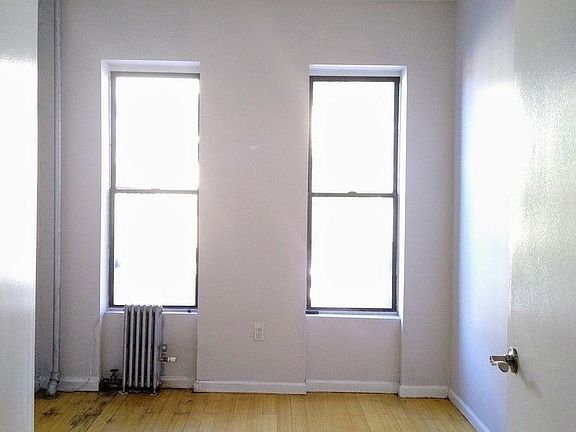 3rd image of 30 Irving Ave #1RR