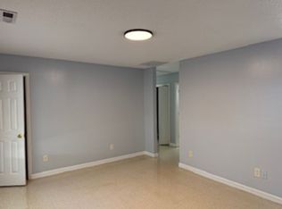 245A Lakewood Dr, Jacksonville, NC 28546