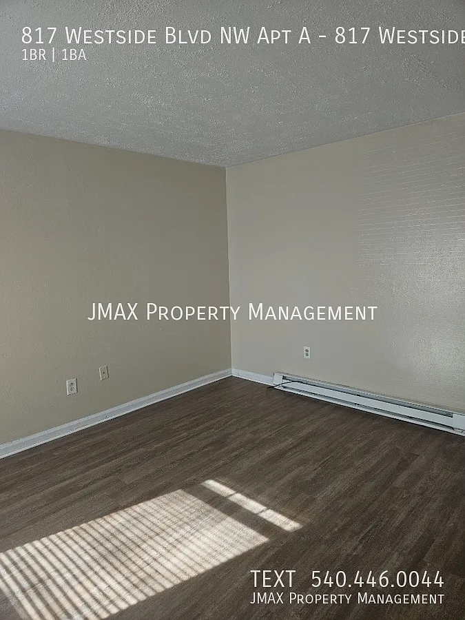 Recently Updated Lower-Level Apartment — Photo 4