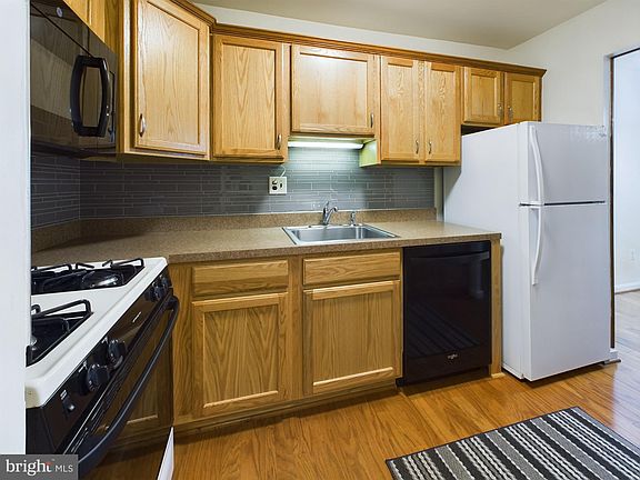 5th image of 10029 Fair Woods Dr #149