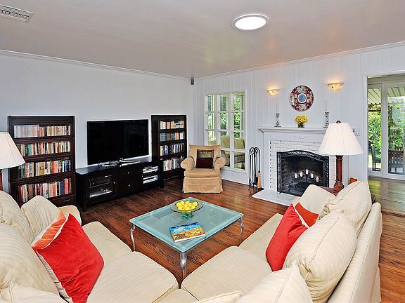 2nd image of 3553 Laurel Canyon Blvd