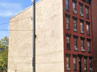 653 1st St APT 4A, Hoboken, NJ 07030