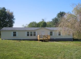 705 Lake Dr, Vine Grove, KY 40175
