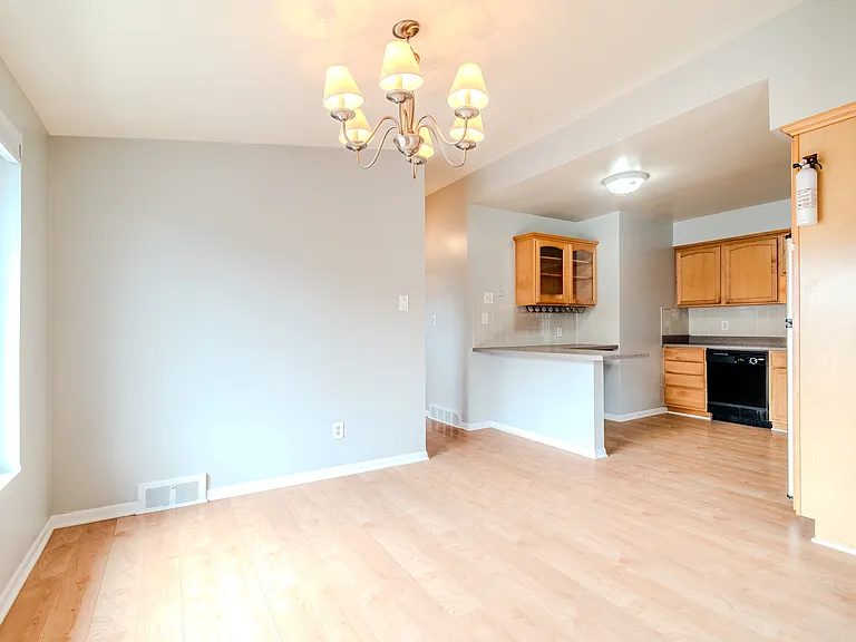 361 N Eton St #5 — Photo 5