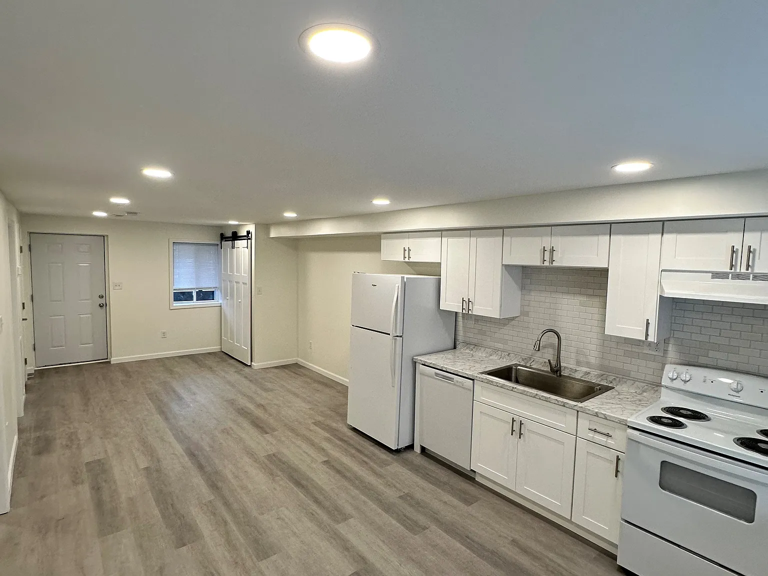 1 bed, 580 sqft, $1,000 — Photo 2