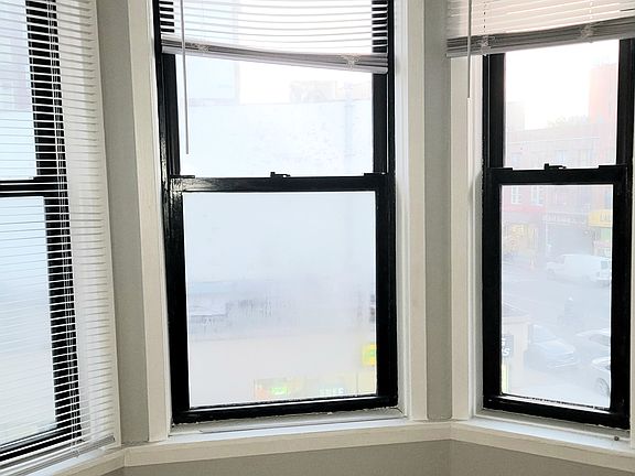 5th image of 405 Bay Ridge Ave #3R