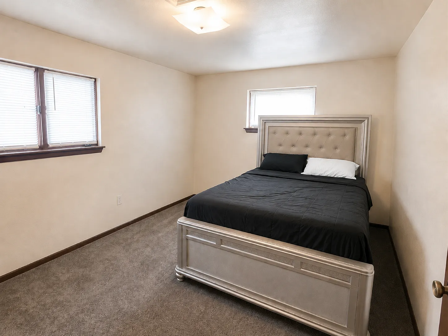 528 Saint Clair Avenue - 2A — Photo 3