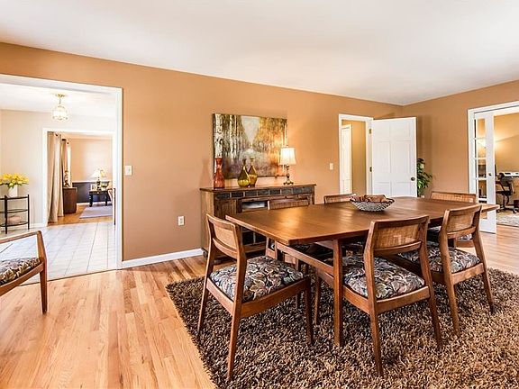 3rd image of 4808 Hepplewhite Dr