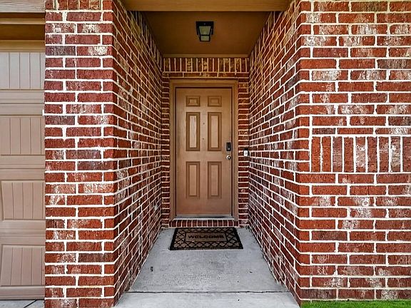 5th image of 9206 Rustling Manor Ln