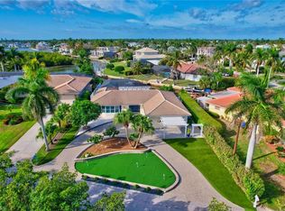 2120 Sandpiper ST, NAPLES, FL 34102