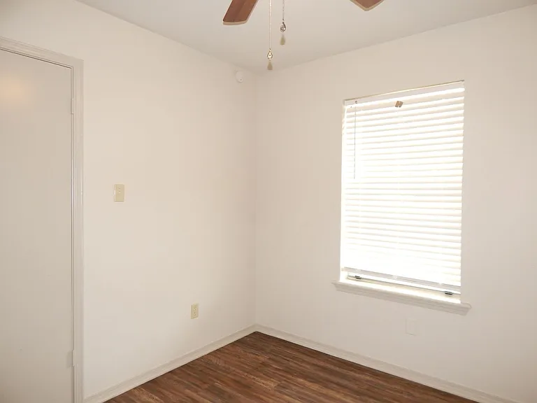 10074 Wooded Way — Photo 14