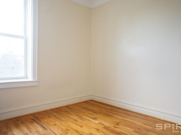 5th image of 538 Ovington Ave APT 5