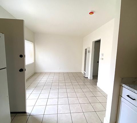 5th image of 1208 E Clinton Ave #1208