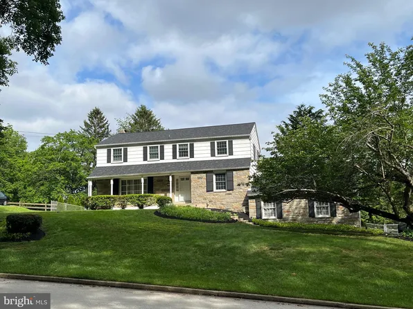 328 Caswallen Dr, West Chester, PA 19380