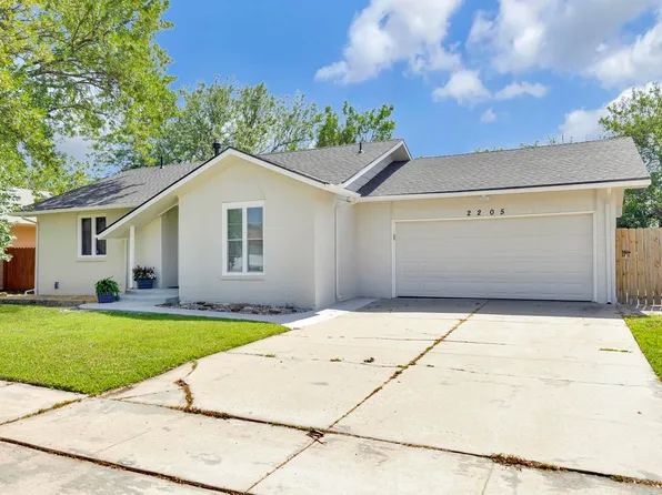 2205 S Flynn Ln, Wichita, KS 67207
