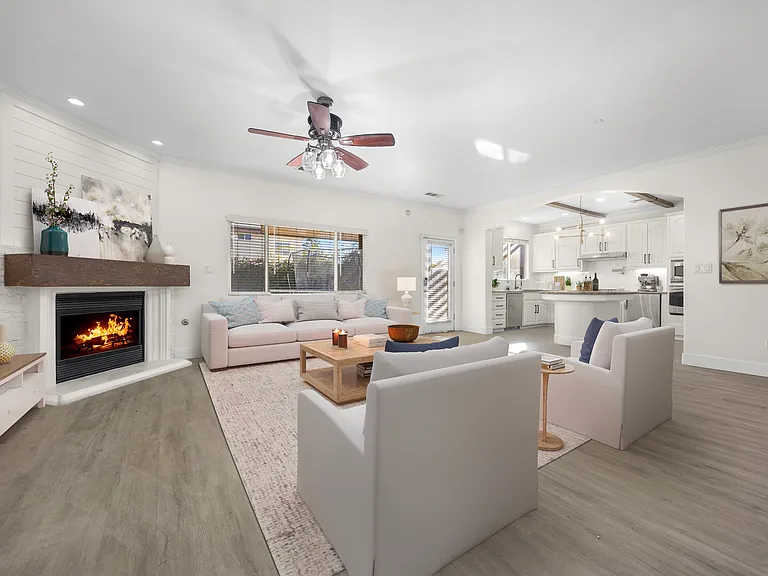 214 Irish Crystal Ct — Photo 4