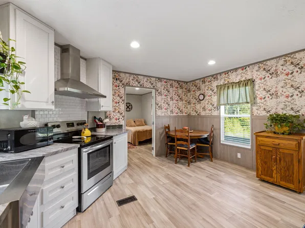 298 Agency Creek Ln, Decatur, TN 37322