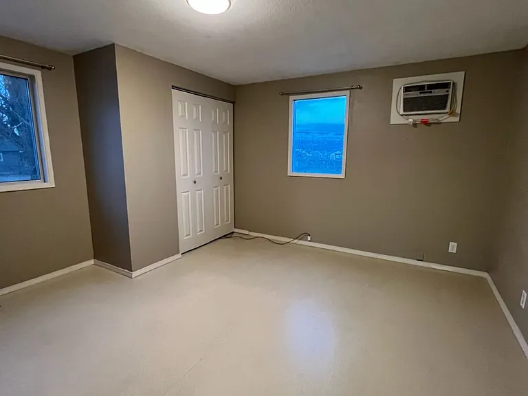 741 Saddlerock Dr — Photo 16