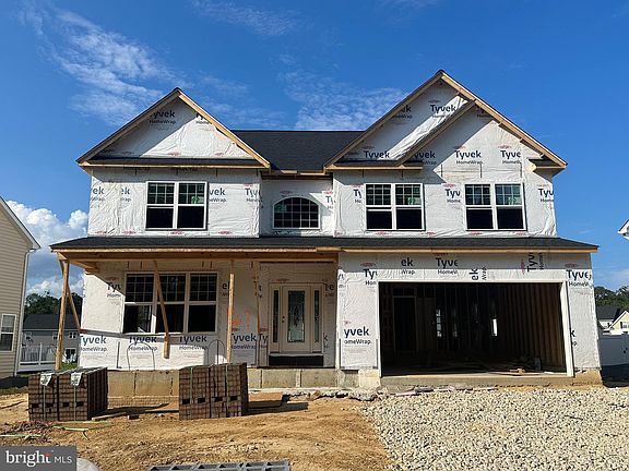 2nd image of 44028 Woodmore St