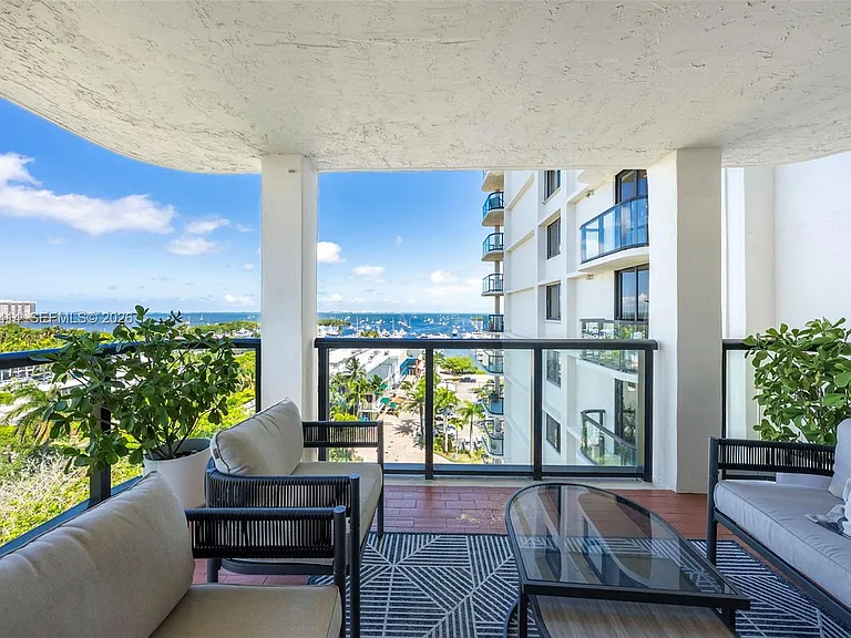 2575 S Bayshore Dr #11B — Photo 25