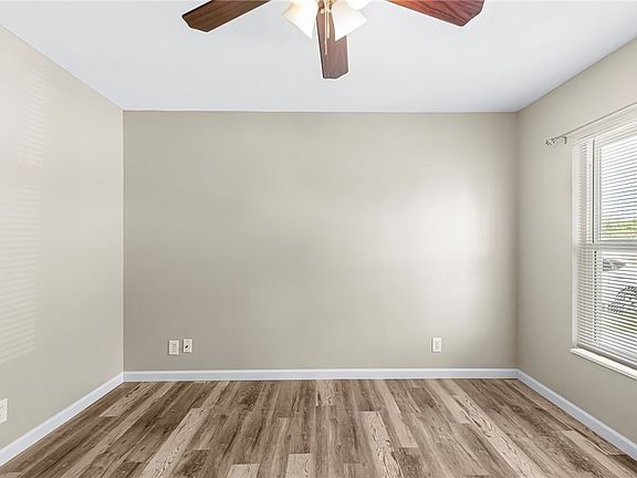 5th image of 2405 Crews St #2405