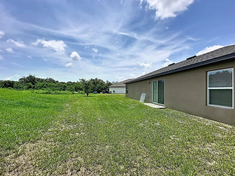 1407 Hillsborough Way — Photo 35